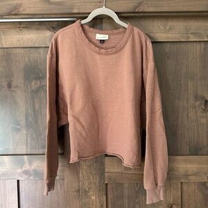 NWOT Universal Thread Women’s Cropped Sweatshirt